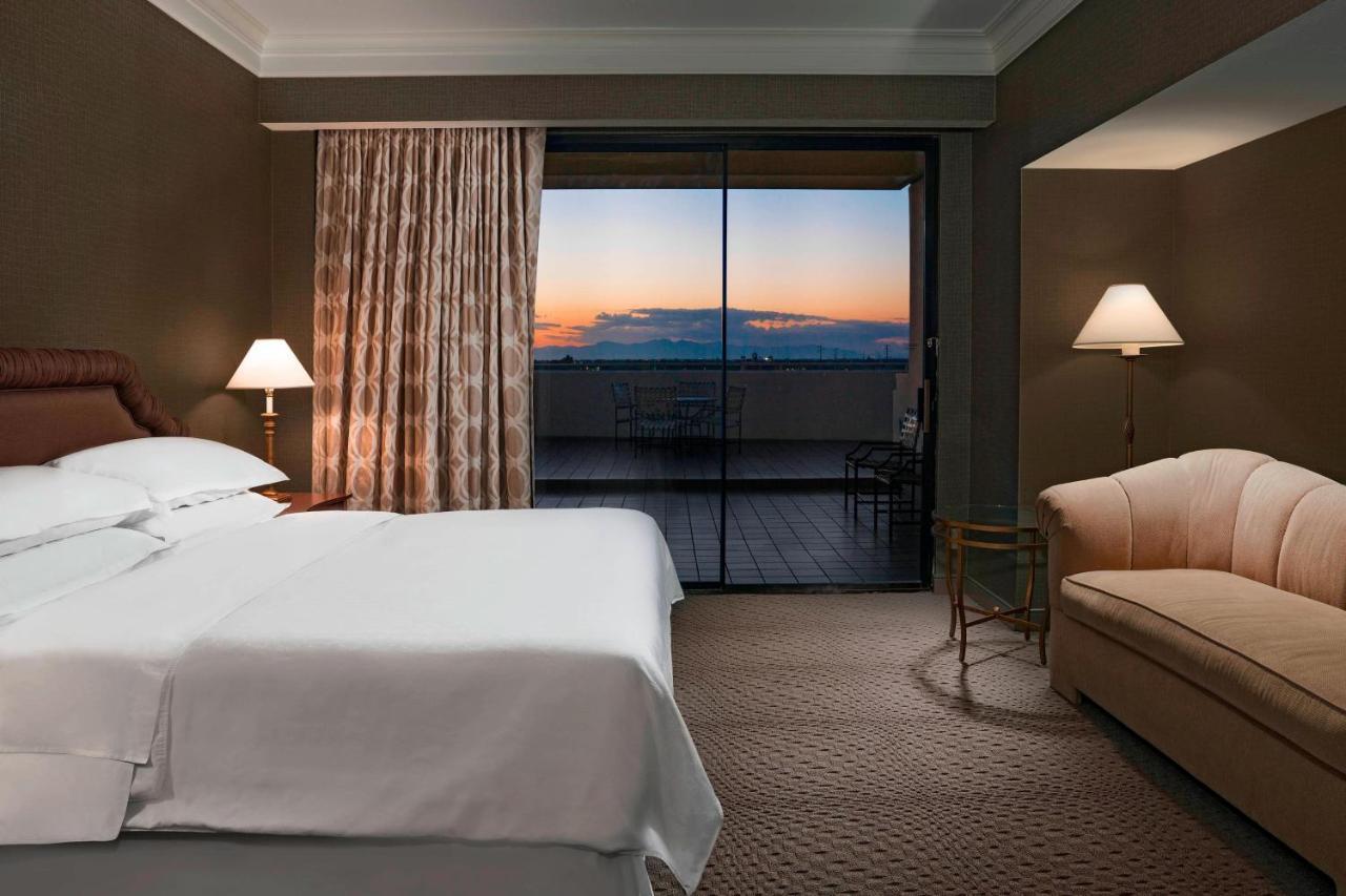 Sheraton Crescent Hotel Phoenix Exteriér fotografie